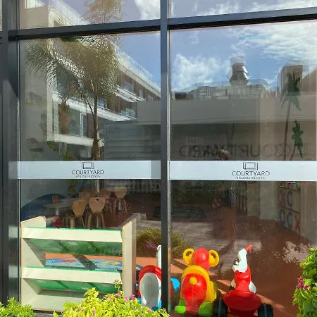 Courtyard Long Iskele Apartment