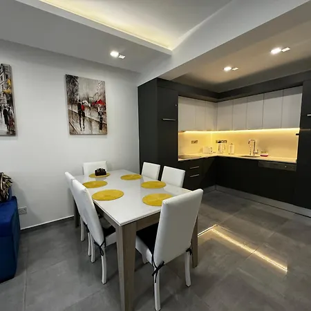 Courtyard Long Iskele *