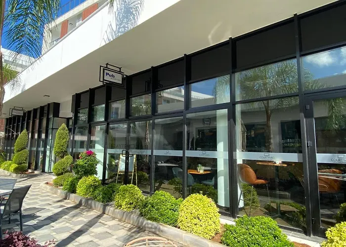 Courtyard Long Iskele