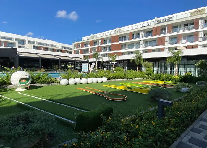 アパート Courtyard Long Iskele *