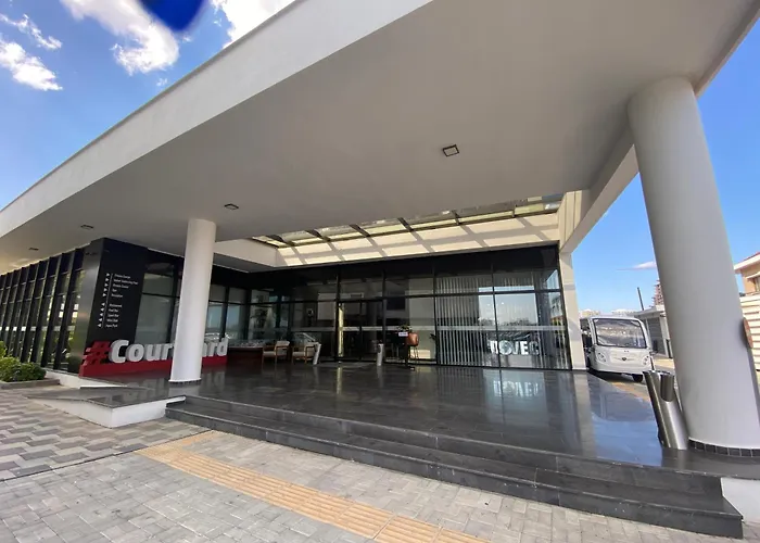 Courtyard Long Iskele *