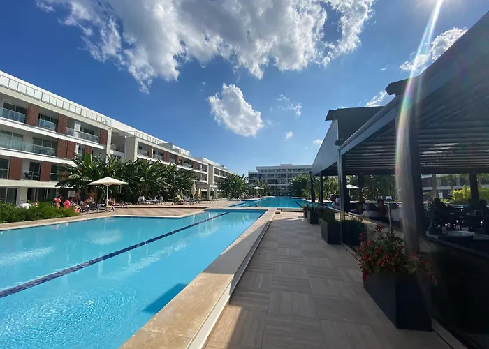 Courtyard Long Iskele