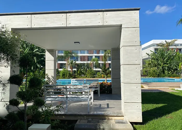 Courtyard Long Iskele *