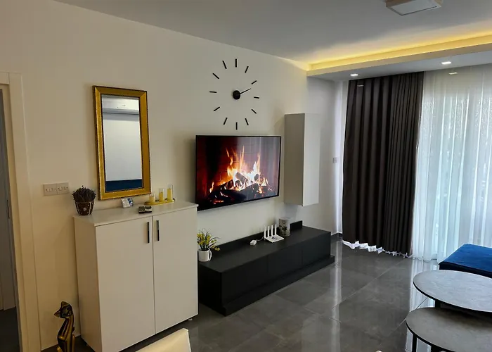 アパート Courtyard Long Iskele